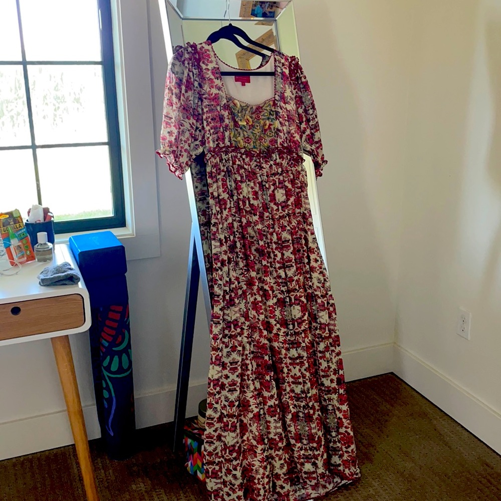 Anthropology dress in perfect condition & will fit a size 6 or 8.